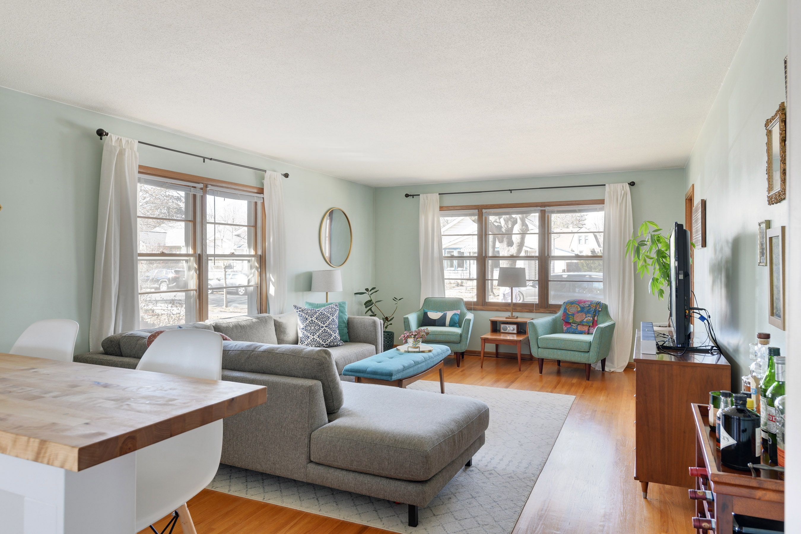 Natural light bursts through the living room into the kitchen!