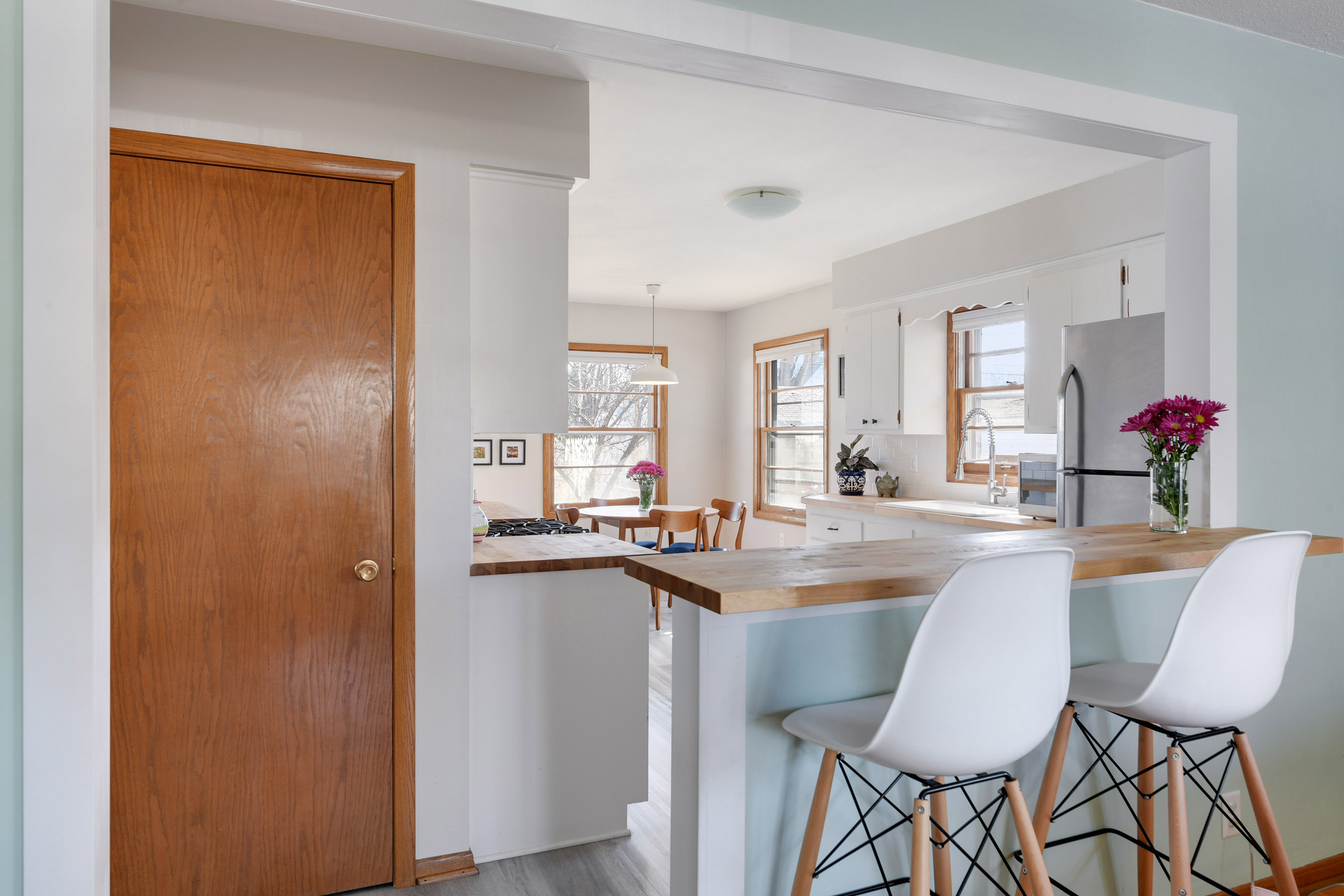 Counter seating for entertaining guests or chatting with the chef!