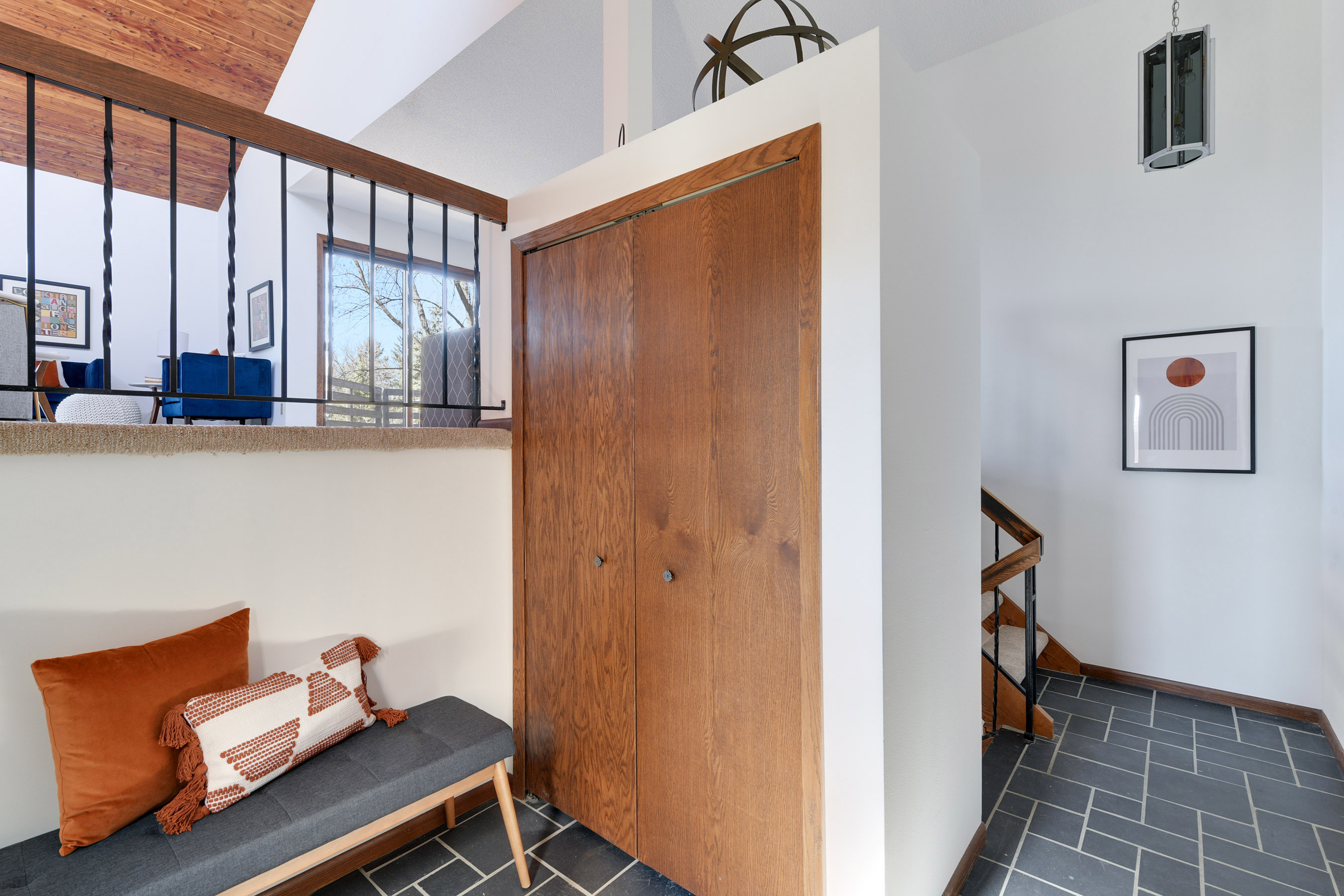 Spacious foyer opens into vault!