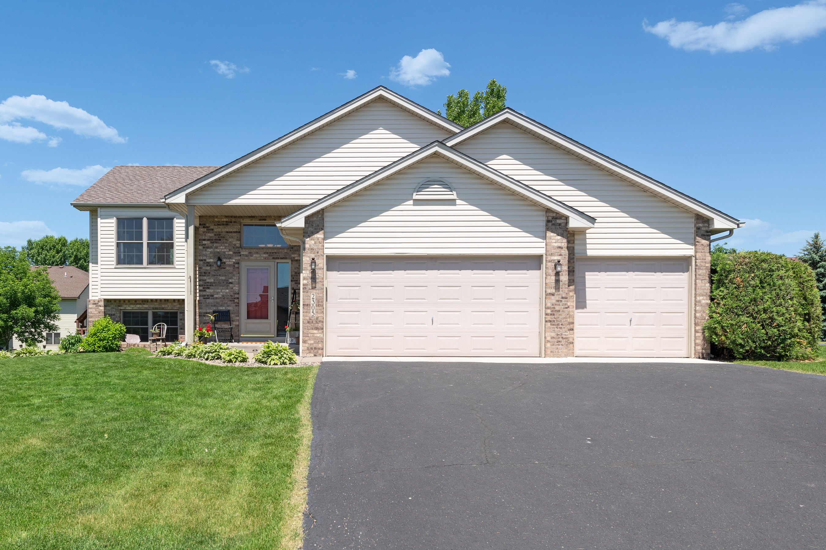 2305 Buffalo Ridge Dr, Buffalo, MN 55313, USA Photos