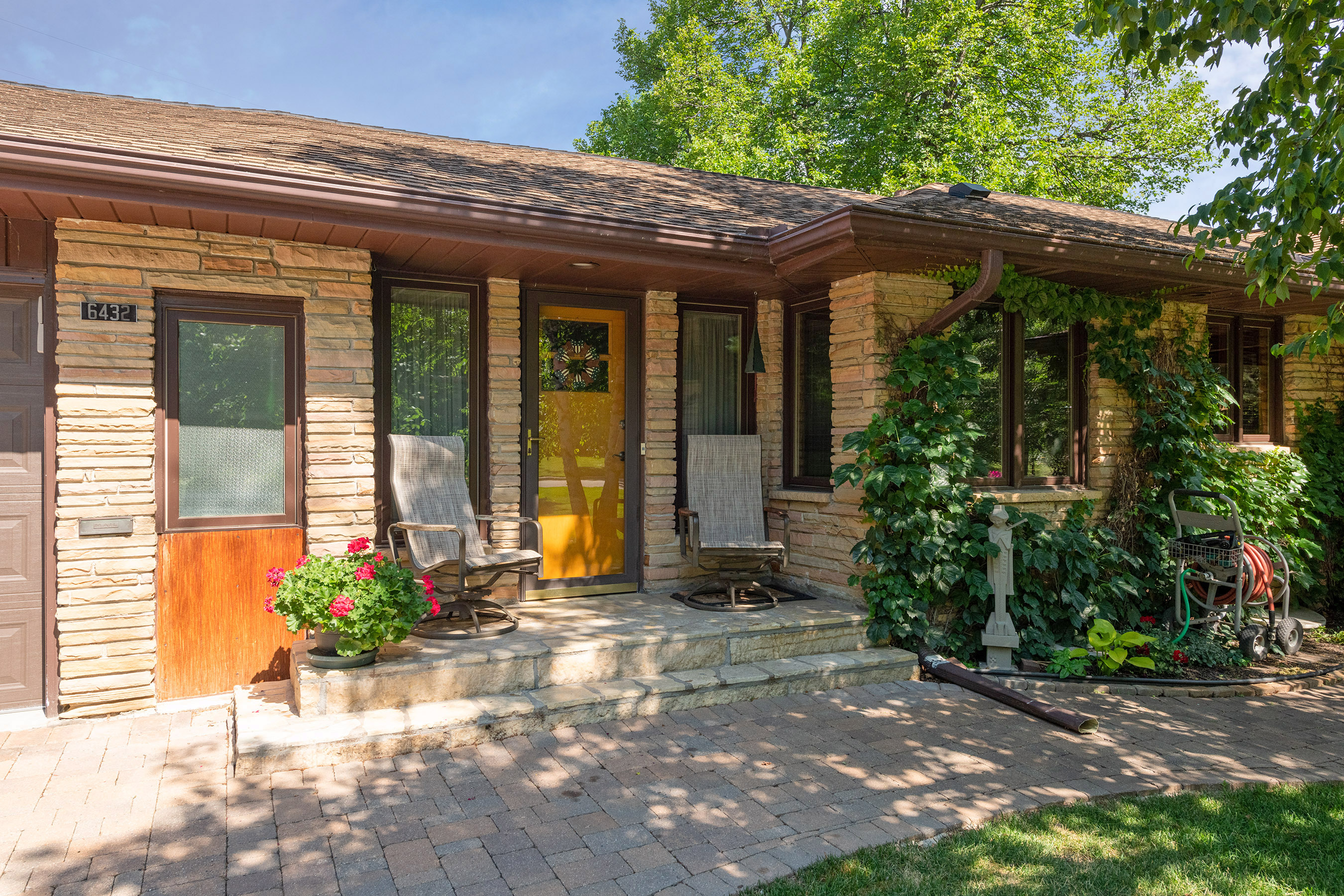 6432 West Shore Drive, Edina, MN, USA Photos