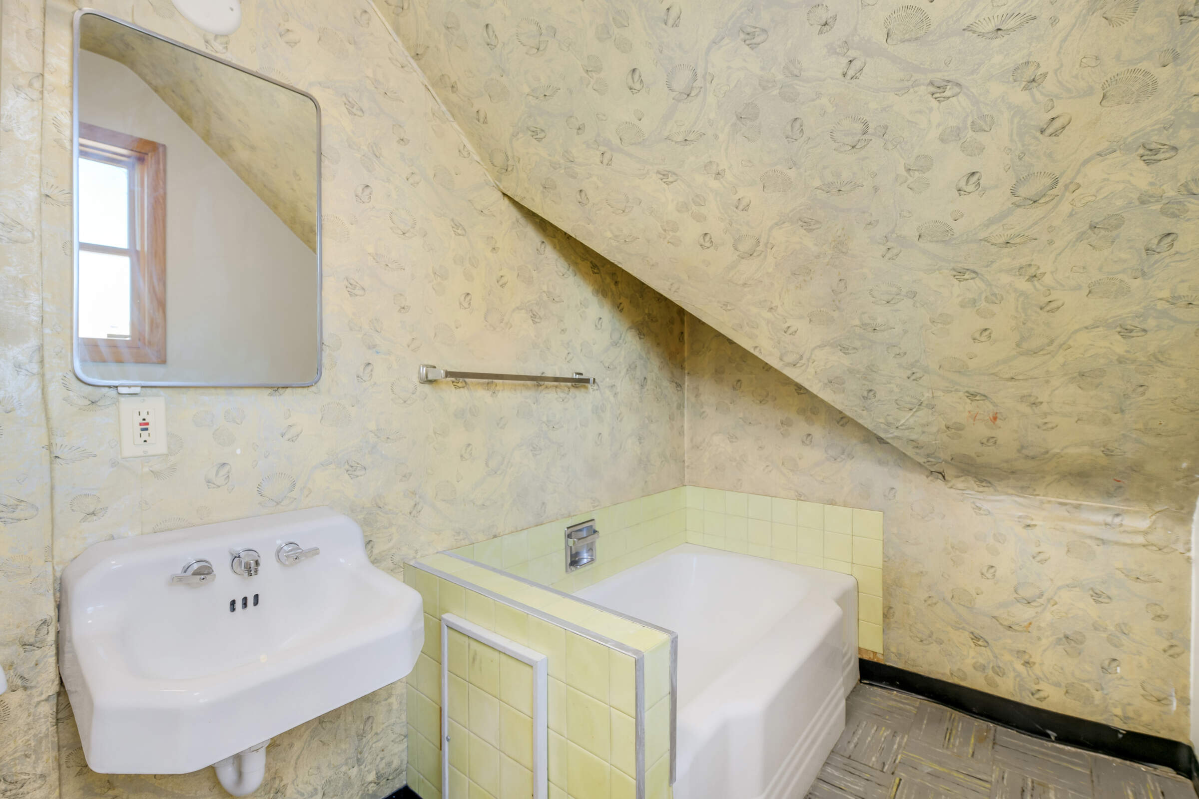 Upstairs bathroom